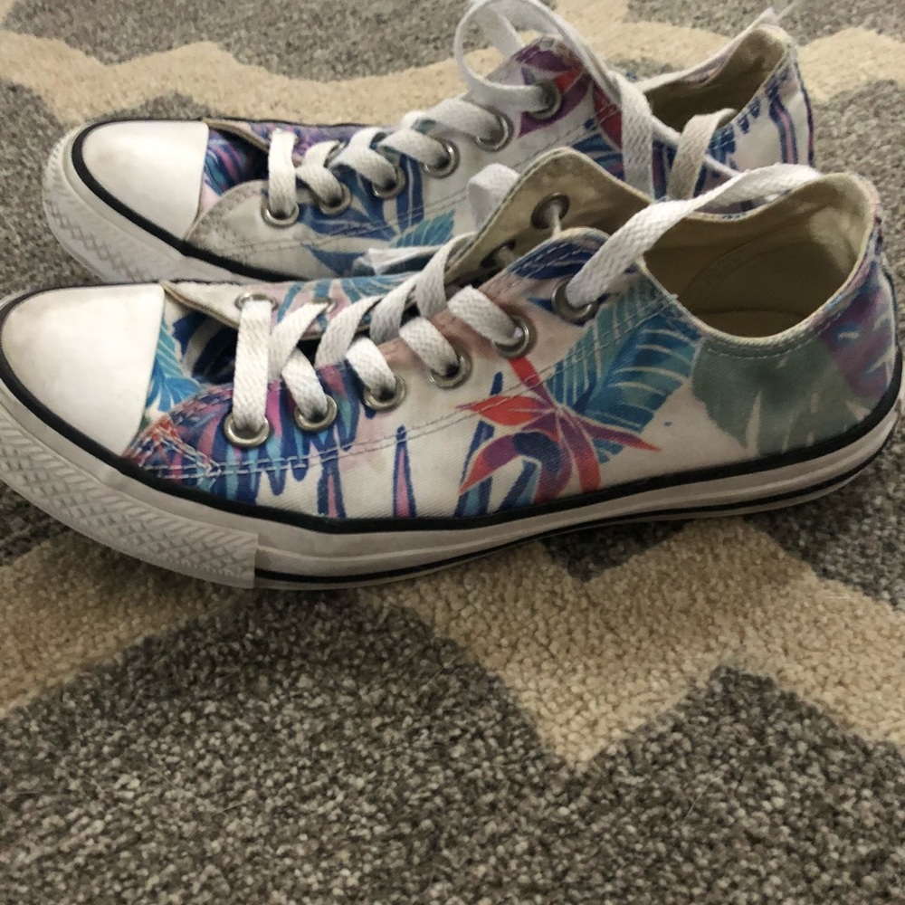 Converse Tropical Print